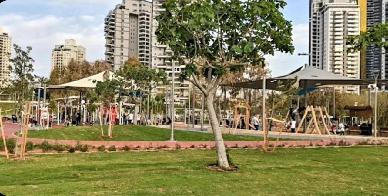 מלון דירות על הים בת ים 39 Eksteriør bilde
